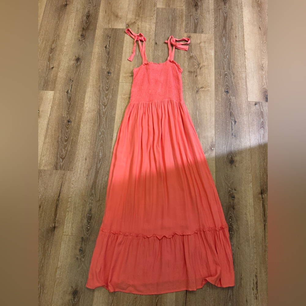 NEW Maxi Coral Size Small
